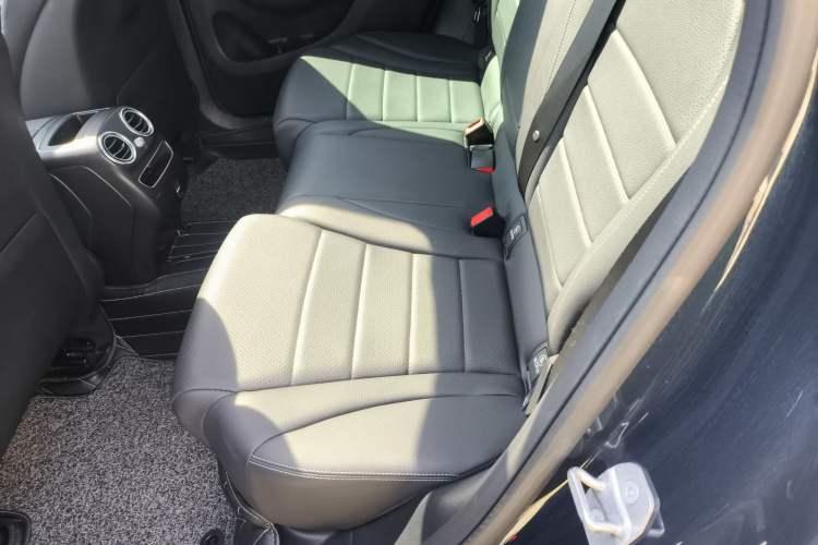 Used Mercedes-Benz GLC 2020 GLC 300 L 4MATIC Dynamic Edition Left Rear Seat