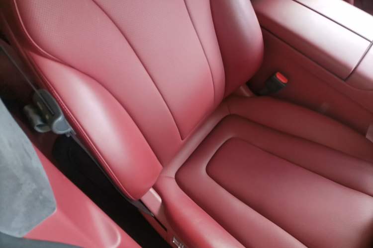 Used Hima Luxeed S7 2025 855 km Max
