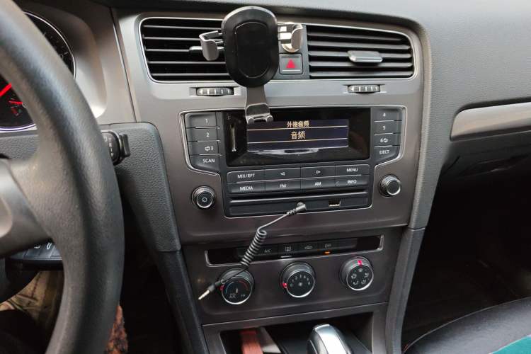 Used Volkswagen Golf 2015 1.6L Automatic Fashion Model