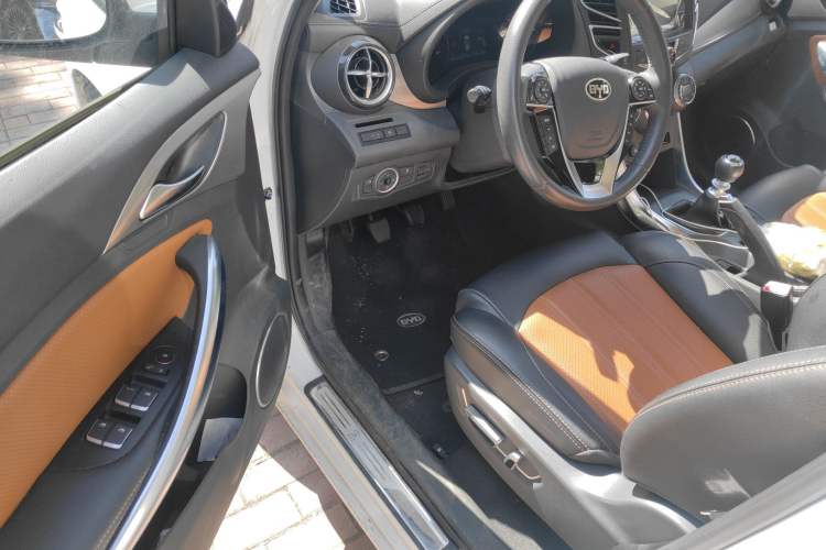 Used BYD Song 2016 1.5TI Manual Luxury Model Driver Seat