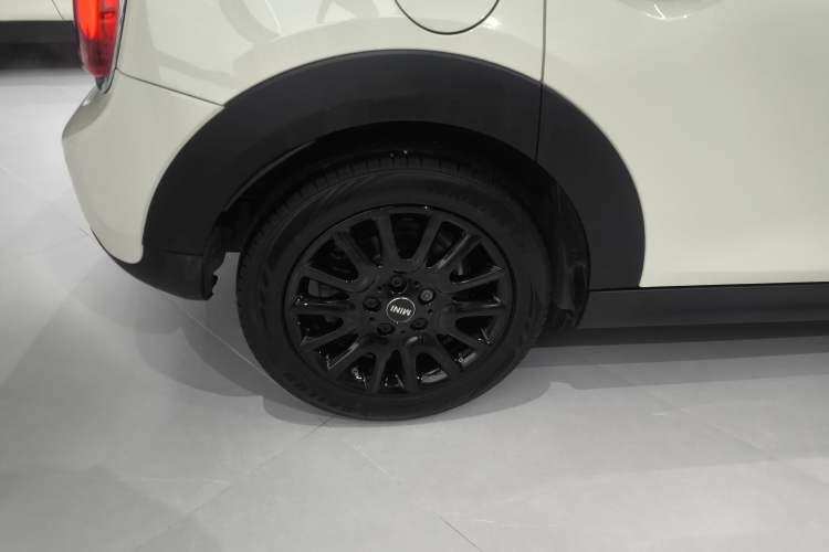 Used MINI MINI 2021 1.5T COOPER Classic Edition Five-Door Version
