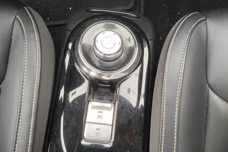 Used Wuling Bingo 2023 333 km Lingxi Connected+ Version Gear Lever