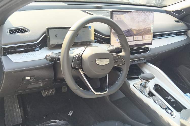 Used Geely Auto Preface 2025 Dongfang Yao 1.5TD Kunlun Edition
