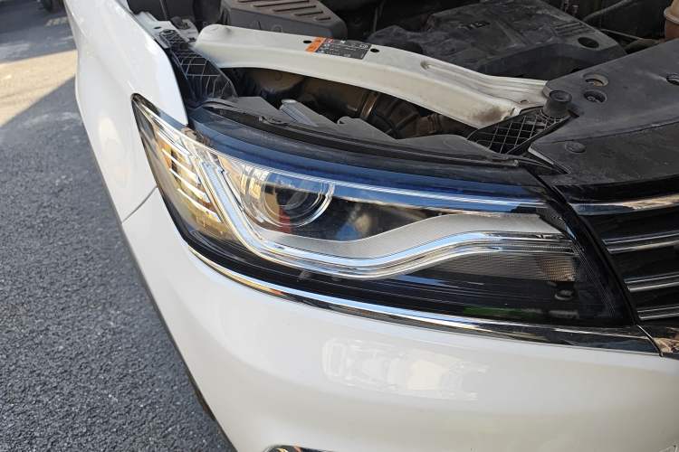 Used Roewe RX5 2016 20T Two-Wheel Drive Automatic Internet Smart Edition