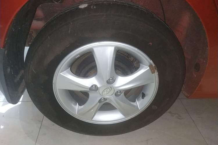 Used Hyundai Verna Ray 2016 1.4L Automatic Leading-Edge GLX