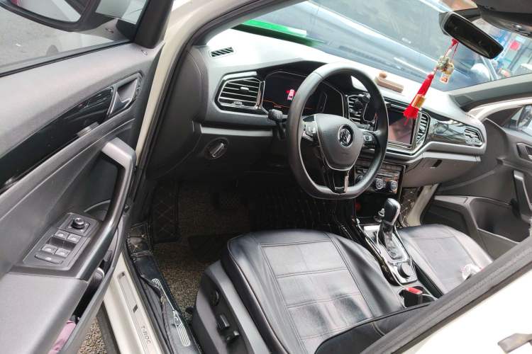 Used Volkswagen T-ROC 2019 280TSI DSG Four-Wheel Drive Luxury Version China V Standard Driver Seat