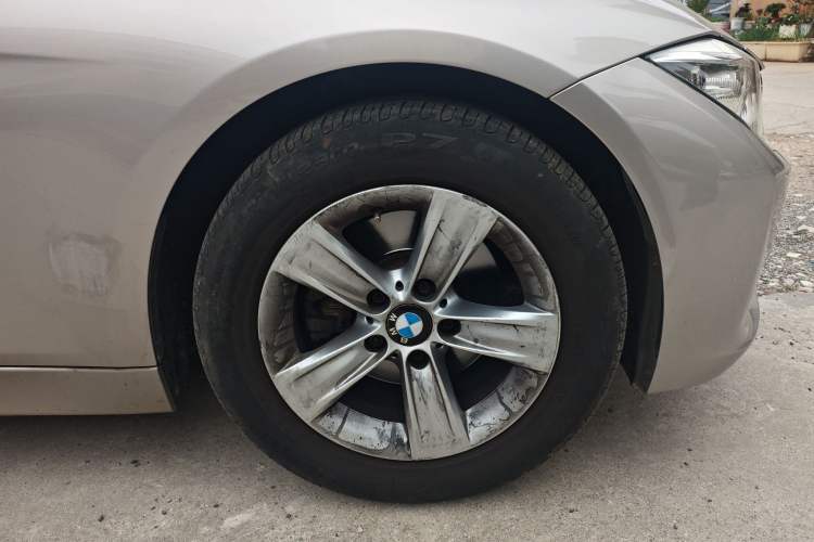 Used BMW 3 Series 2013 320i Sport Edition Right Front Wheel Hub