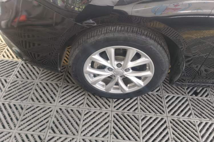 Used Roewe i5 2019 1.5L Automatic 4G Connected Langyue Edition
