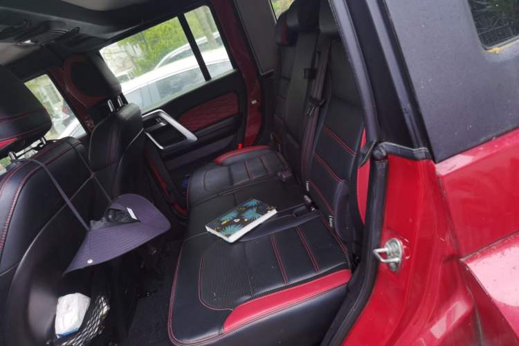 Used BAIC Off-Road BJ40 2018 PLUS 2.3T Automatic Four-Wheel Drive Flagship Version China V Emission Standard Left Rear Seat