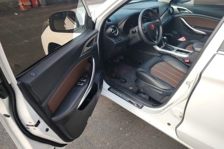 Used BYD Song 2018 1.5TID Automatic Smart Connect Prestige Model
