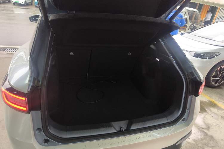 Used Volkswagen ID.4 X 2025 Smart Edition Outstanding Model Trunk