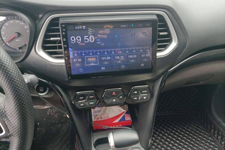 Used GAC Trumpchi GS4 2018 235T Automatic Two-Wheel Drive Elite Edition Audio And AC Panel