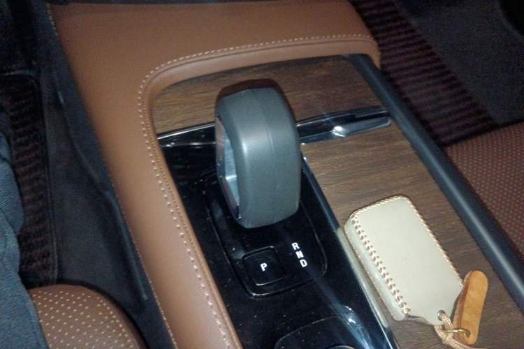 Used Volvo V90 2024 Cross Country B5 AWD Smart Range Edition
