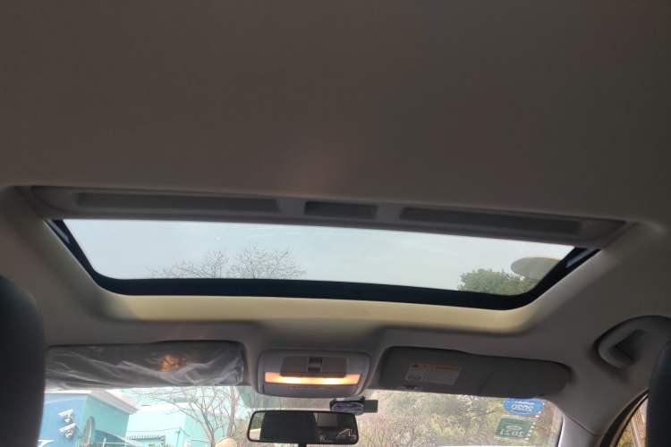 Used Roewe Ei5 2019 Luxury Edition Headliner