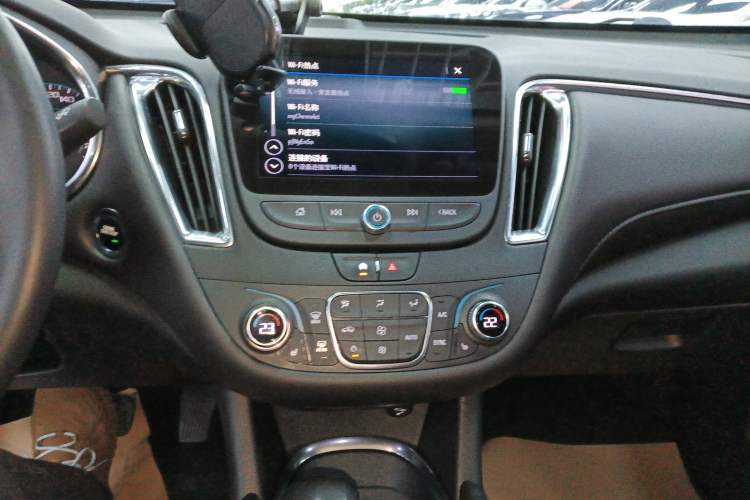 Used Chevrolet Malibu XL 2021 535T Automatic Sport Edition Audio And AC Panel