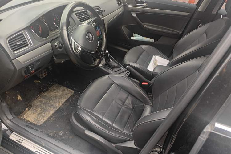 Used Volkswagen Lavida 2017 1.6L Automatic Comfort Edition