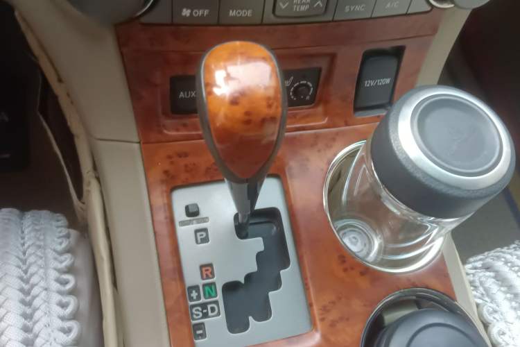 Used Toyota Highlander 2009 2.7L Two-Wheel Drive 7-Seater Luxury Edition
