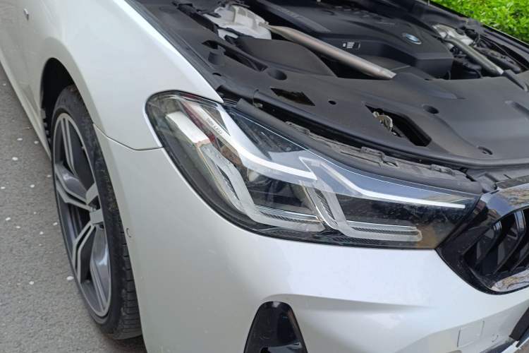 Used BMW 6 Series GT 2021 Restyled 630i M Sport Package Right Front Headlight