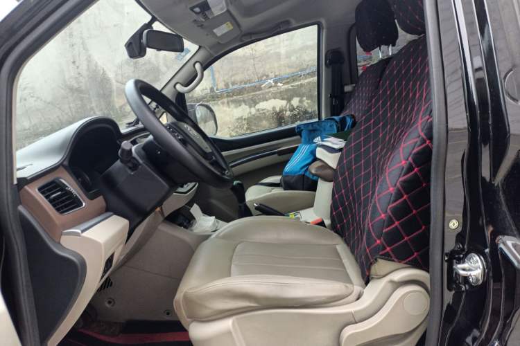 Used FORTHING Lingzhi 2020 M5L 1.6L Luxury 7-Seater
