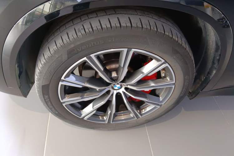 Used BMW X5 2022 Restyled xDrive 30Li Luxury Version M Sport Package
