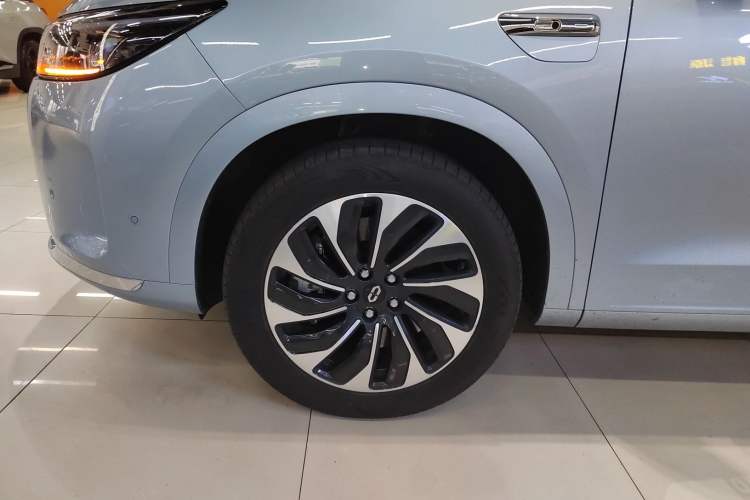 Used Hima AITO M7 2024 1.5T Intelligent Driving 4WD Max Edition 5 Seats Left Front Wheel Hub