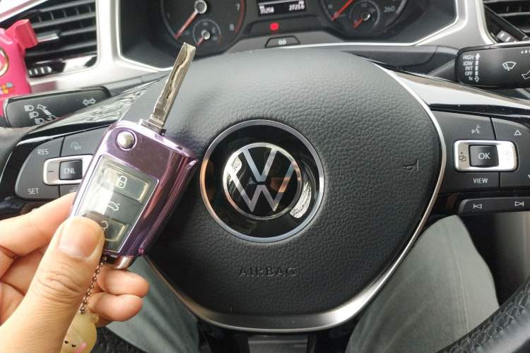 Used Volkswagen T-ROC 2021 Revised Version 280TSI DSG Two-Wheel Drive Elite Connect Edition
