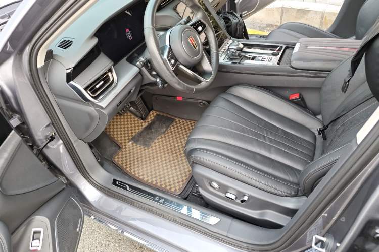 Used Hongqi H5 2023 2.0T Automatic Smart Connect Flagship Edition Driver Seat