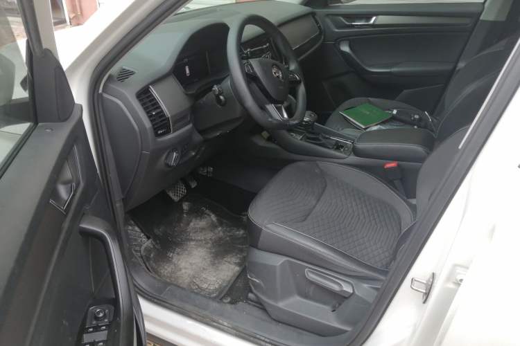 Used Skoda Kodiaq 2019 Restyled TSI330 7-Seater Two-Wheel Drive Comfort Edition China VI Standard Driver Seat