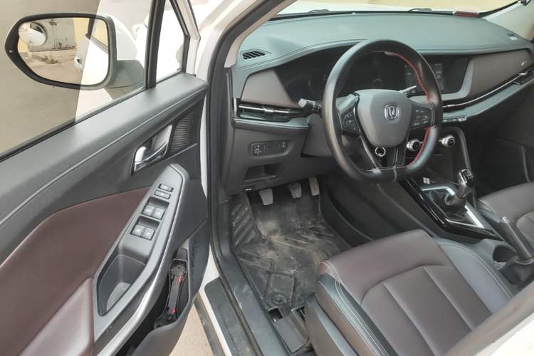 Used CHANGAN CS15 2019 1.5L Manual Entry-Level Version China VI Standard