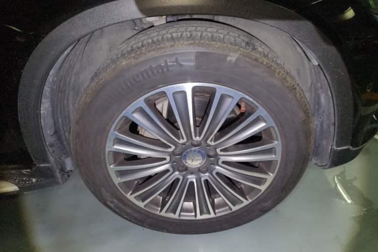 Used Mercedes-Benz GLC 2016 GLC 260 4MATIC Dynamic Edition Right Front Wheel Hub