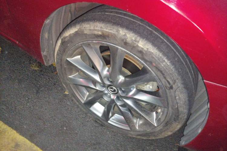 Used Mazda 3 Axela 2017 Hatchback 2.0L Automatic Luxury Model Emission Standard China V Right Front Wheel Hub