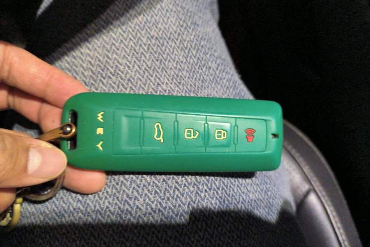 Used Wey VV6 2020 2.0T Two-Wheel Drive Smart Enjoyment+
