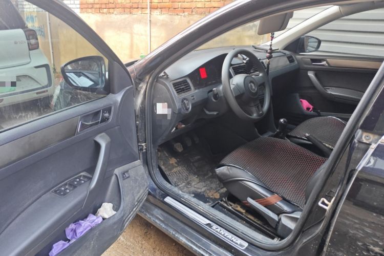 Used Volkswagen Santana 2015 1.6L Manual Comfort Edition