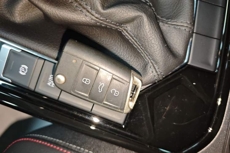 Used Volkswagen Tayron 2019 330TSI Two-Wheel-Drive Luxury Plus China VI Standard