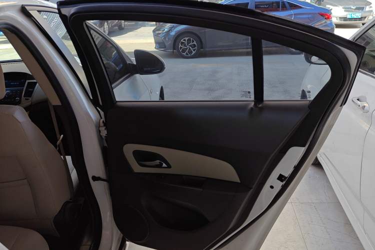 Used Chevrolet Cruze 2015 1.5L Classic SL MT