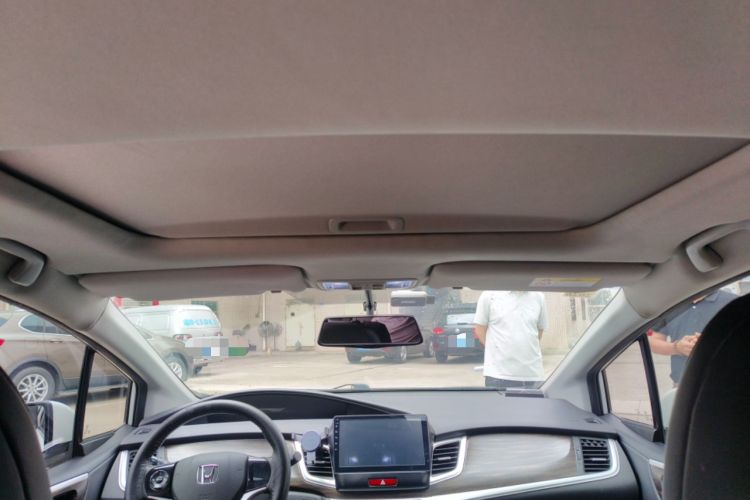 Used Honda Jade 2017 1.8L automatic Comfort version 5 seats
