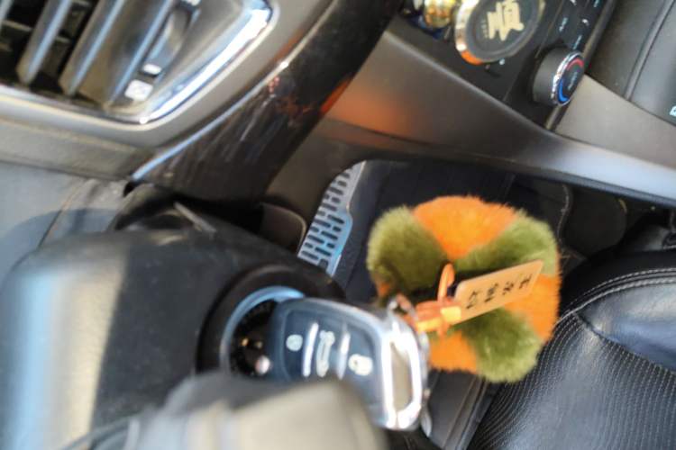 Used Chevrolet Captiva 2014 2.4L 4x4 Flagship Edition 7 Seats
