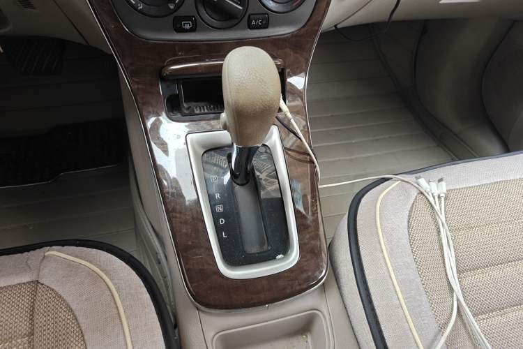 Used Nissan Sylphy 2012 1.6 XL CVT Luxury Edition Gear Lever
