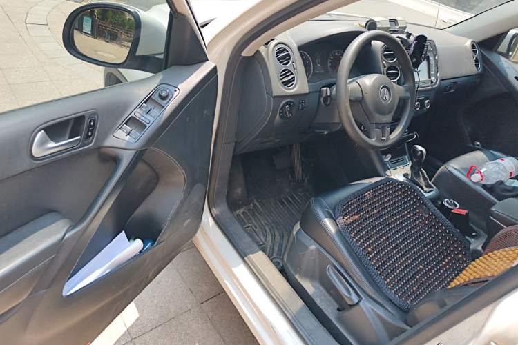 Used Volkswagen Tiguan 2015 1.8TSI Automatic Two-Wheel Drive Trend Edition Driver Seat