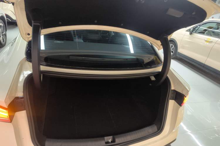 Used BYD Seal 06 New Energy 2025 DM-i Smart Drive 120KM Prestige Model