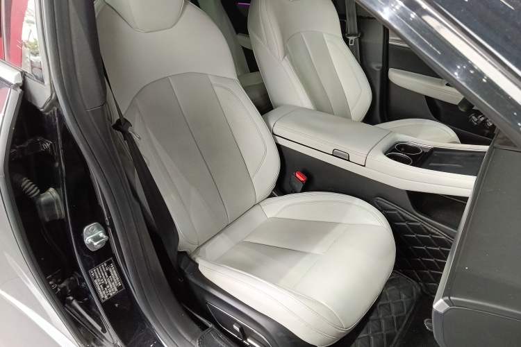 Used XPeng P7 2024 P7i 550 Pro Right Front Seat