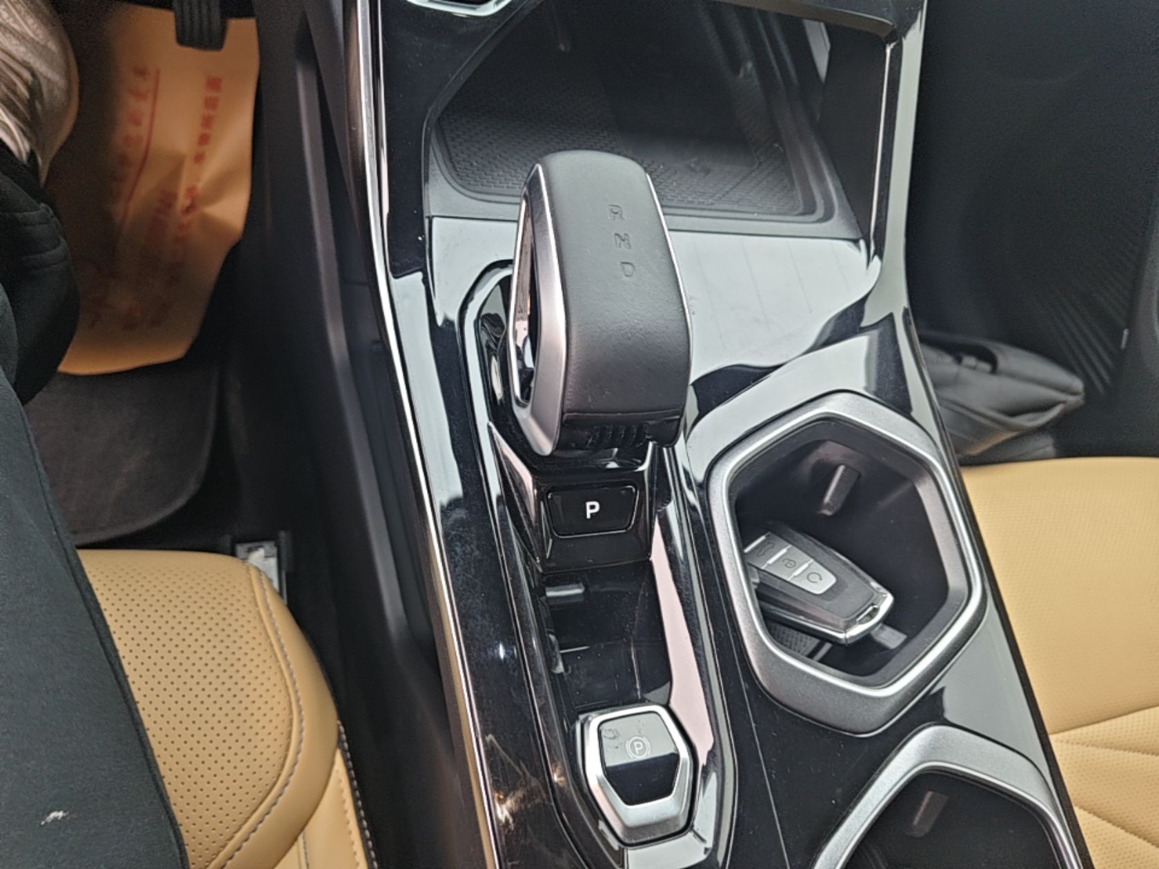 Geely Auto FX11 2023 1.5TD DCT Prestige Edition — снимка 16