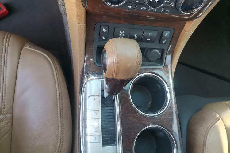 Used Buick Enclave 2014 3.6L Two-Wheel Drive Elite Comfort Version