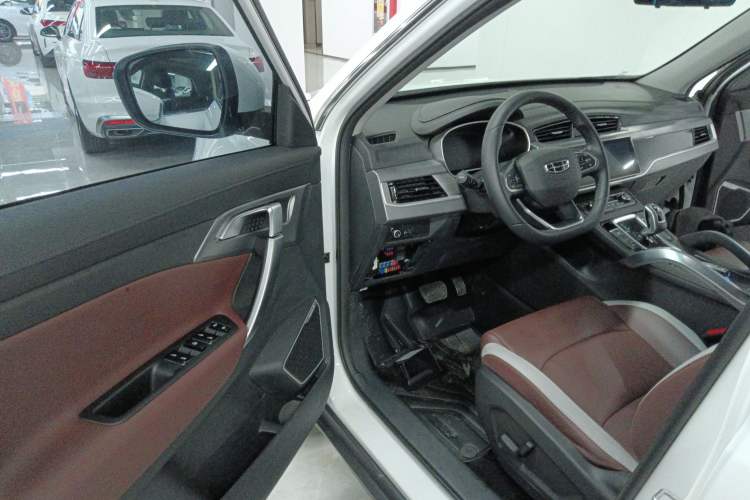 Used Geely Auto Emgrand X7 Sport 2022 1.8TD DCT Zhiya Trim Driver Seat