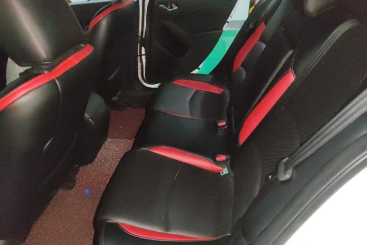 Used Mazda 3 Axela 2016 Sedan 1.5L Automatic Luxury Model
