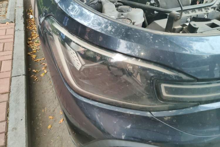 Used Volkswagen ID.6 CROZZ 2021 Long-Range PRO Edition Right Front Headlight