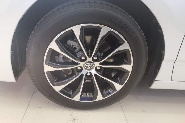 Used Toyota Avalon 2022 Dual-Engine 2.5L Luxury Edition