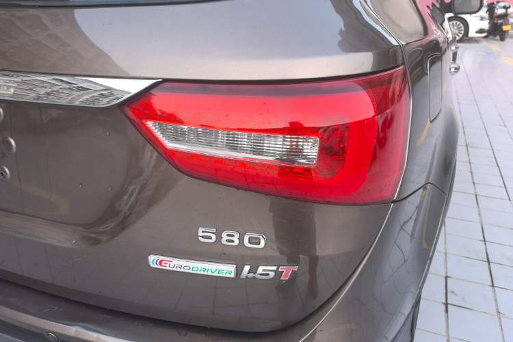 Used Dongfeng Fengon 580 2016 1.5T Manual Luxury Edition