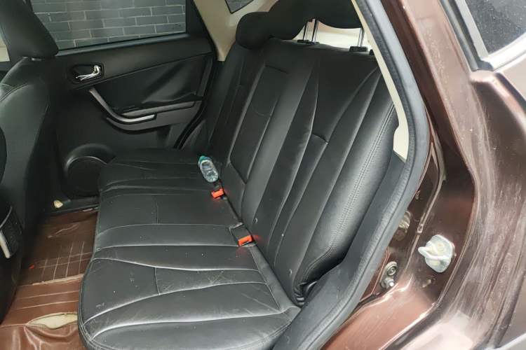 Used GAC Trumpchi GS5 2014 2.0L Automatic Two-Wheel Drive Anniversary Value Edition Left Rear Seat