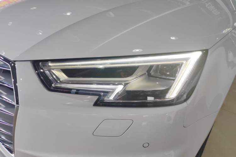 Used Audi A4L 2018 30th Anniversary Edition 40 TFSI Fashion Model